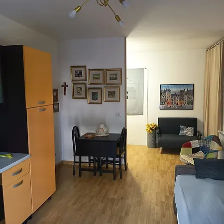 A Casa Апартаменты Казерта